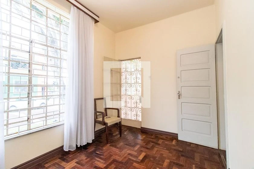 Casa com 5 quartos e área de churrasco privativa — photo 9