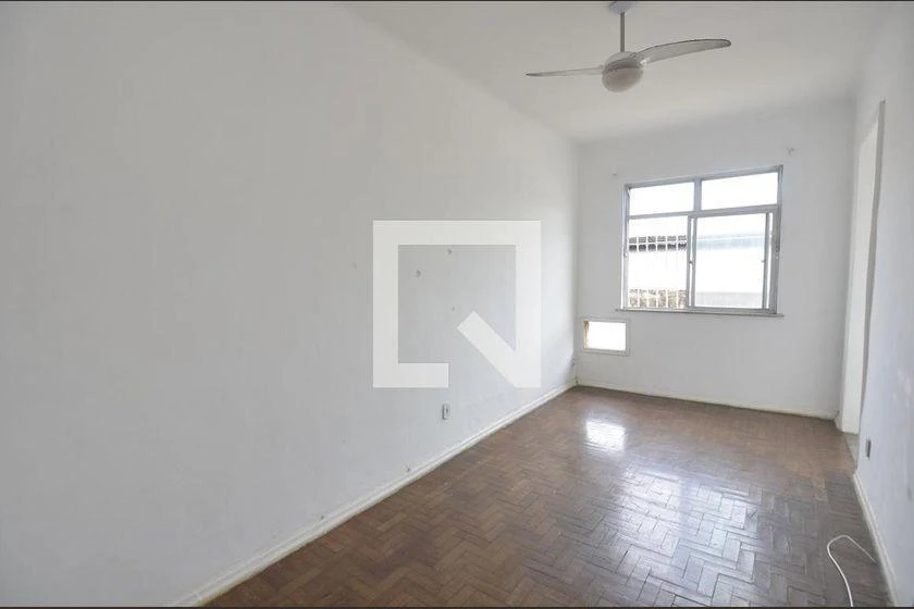 Apartamento com piso de madeira ou laminado, Benfica — photo 11