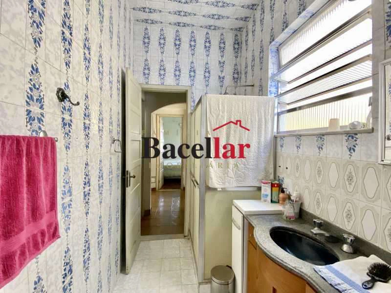Furnished house with 4 bedrooms and a balcony — photo 22