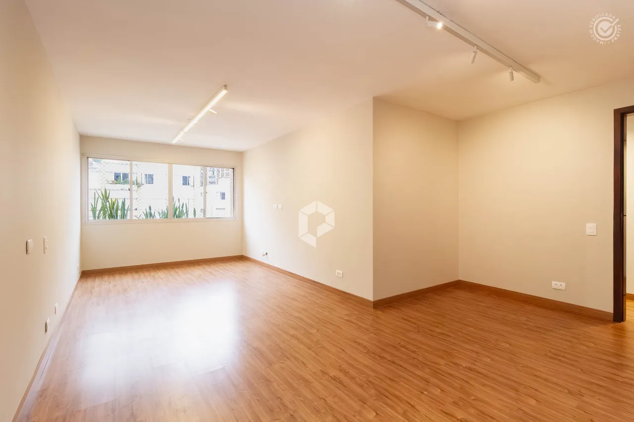 3-bedroom apartment with 2 parking spaces and 130 m²