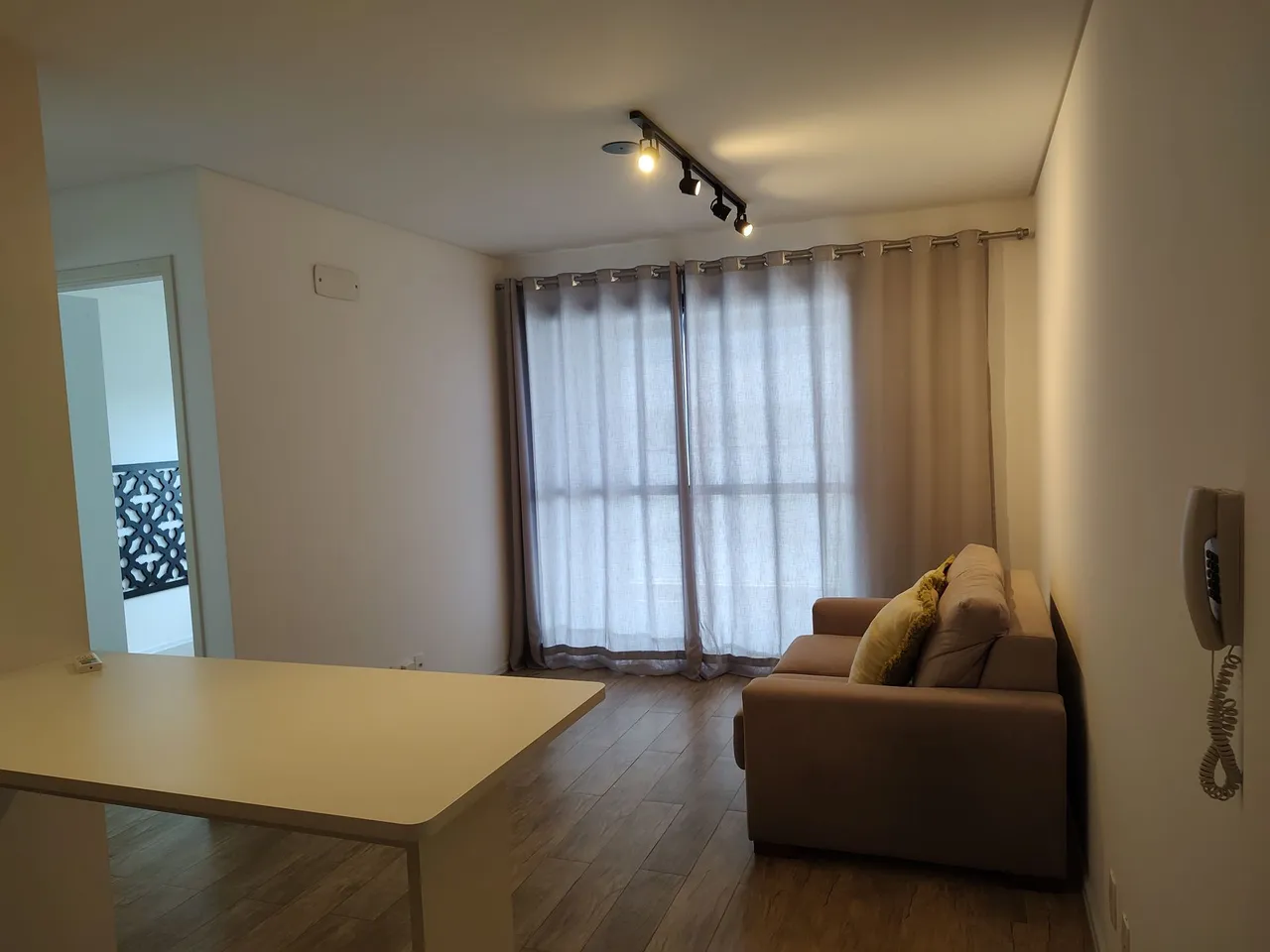 Furnished apartment, 56 m², with wood or laminate floors