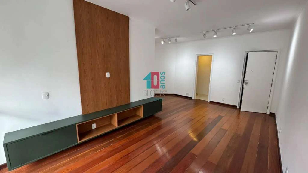 130 m² 3-bedroom apartment with 2 parking spaces — photo 8