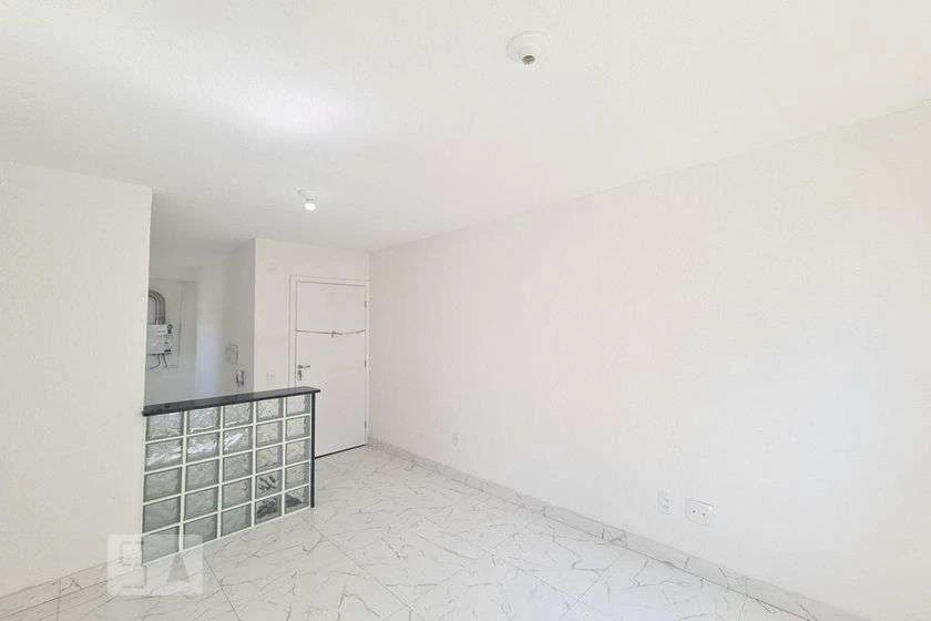 Apartamento de 2 quartos com cozinha separada e 40 m² — photo 15