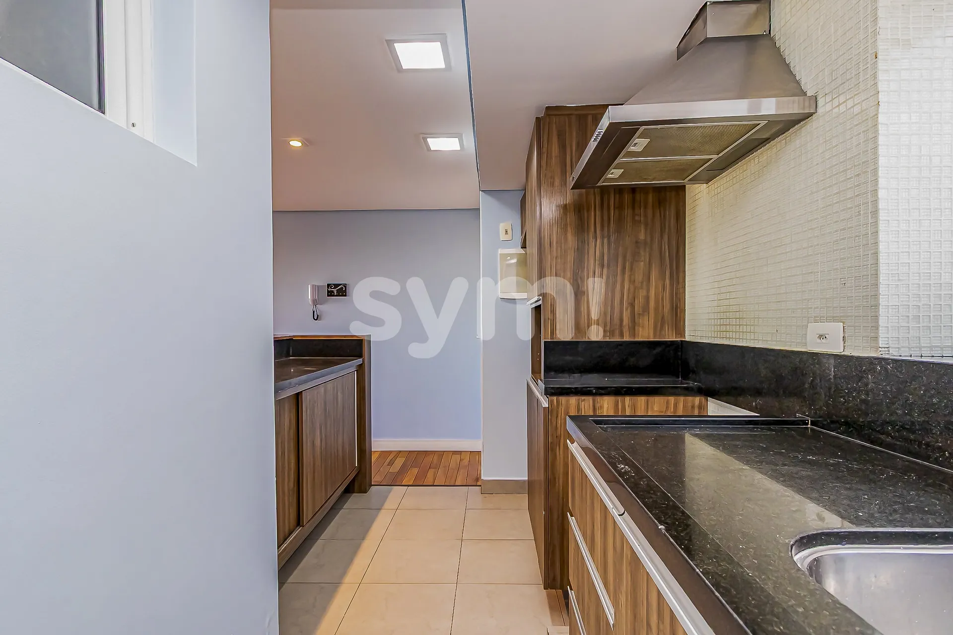 Apartamento mobiliado de 2 quartos com varanda envidraçada — photo 2