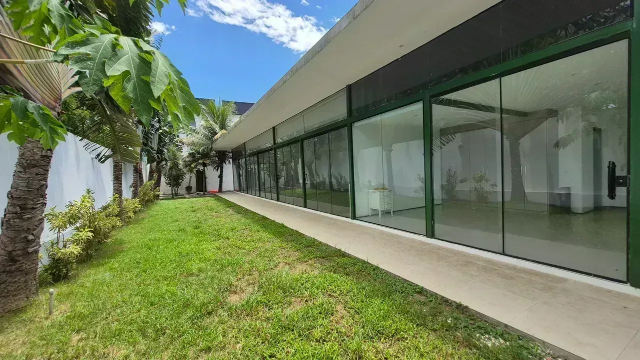 Unfurnished house with open-plan kitchen and 2 bedrooms — photo 2