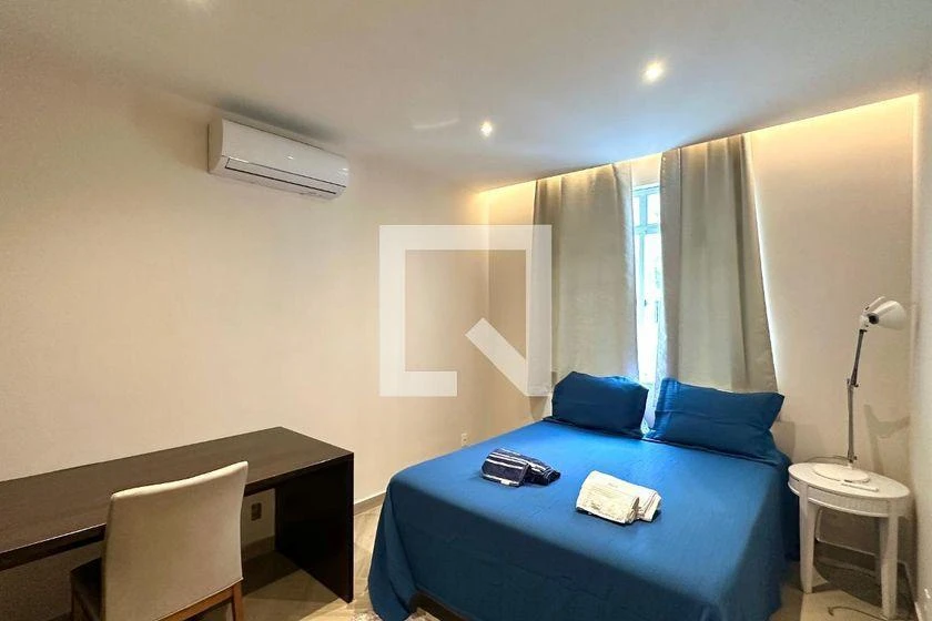 Furnished 220 m² apartment with 4 bedrooms and a suite — photo 31