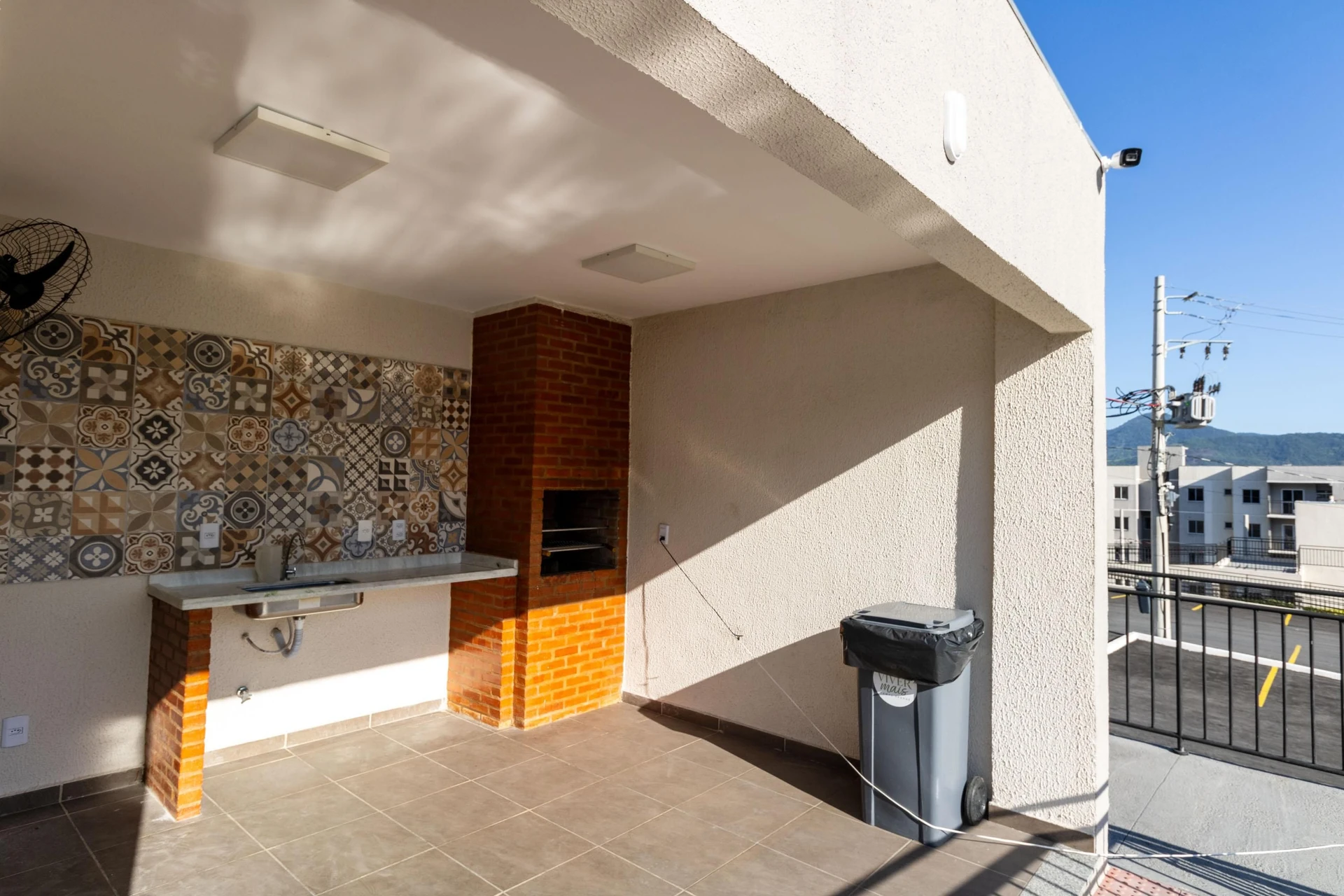 2-bedroom apartment in a building with a pool — photo 18