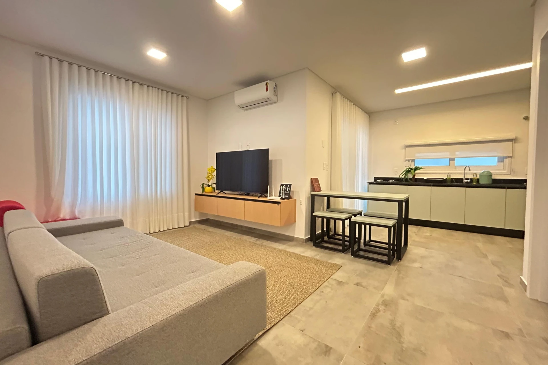 Furnished house with 2 en-suite bedrooms