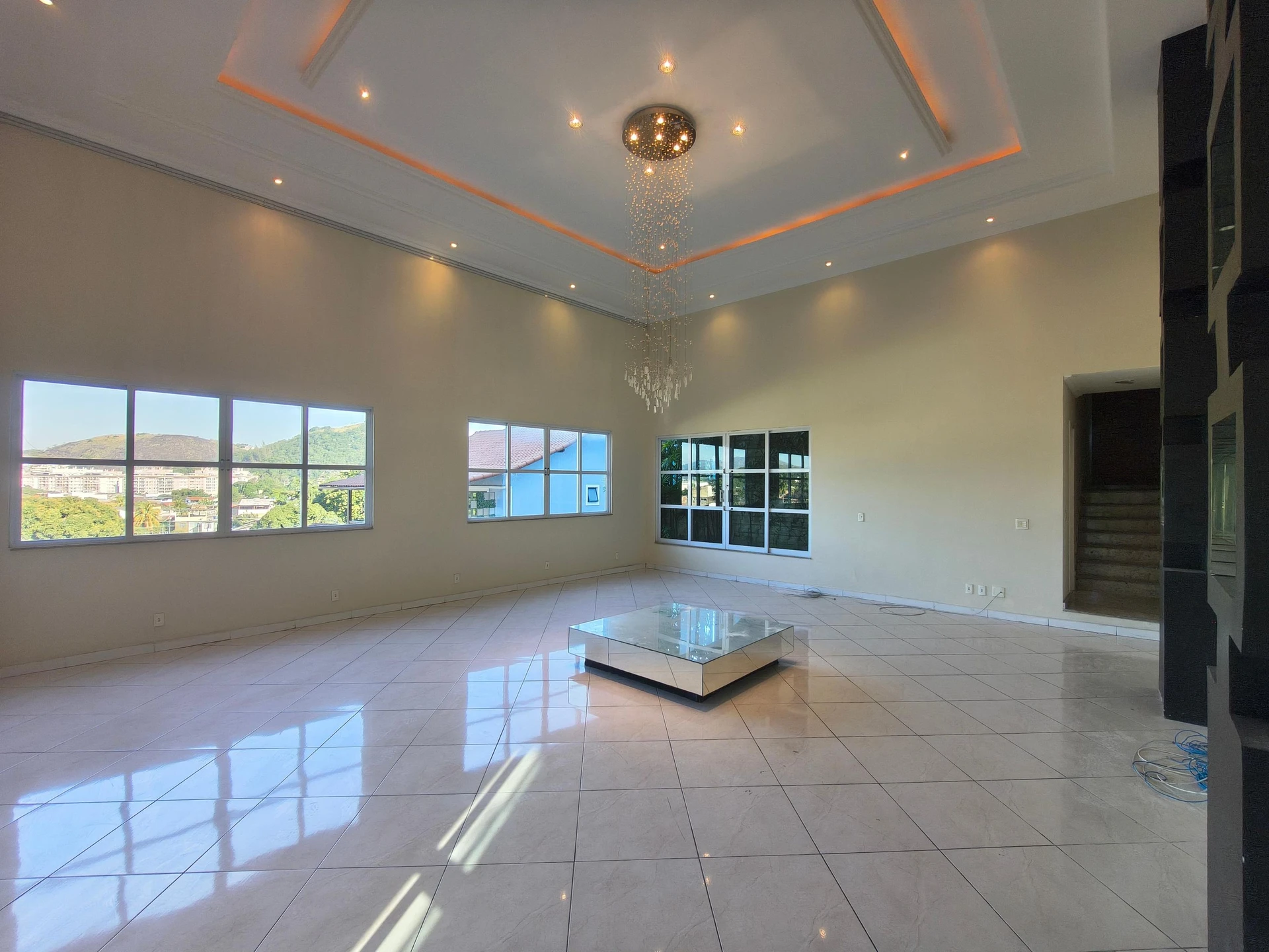 Condo house with 3 bedrooms and a balcony — photo 73