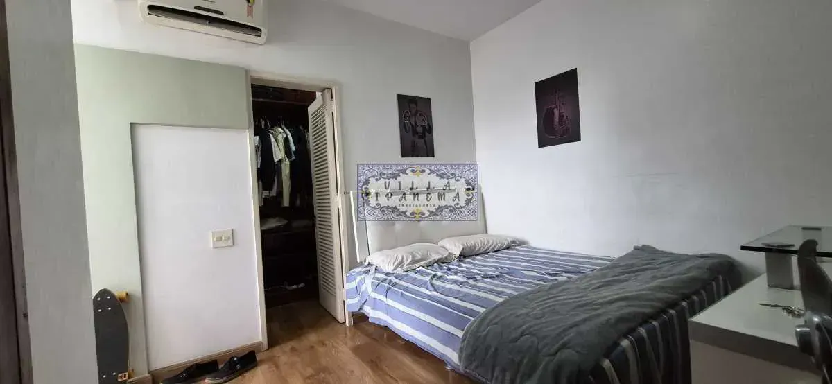 350 m² penthouse with 5 bedrooms and a glass balcony — photo 24