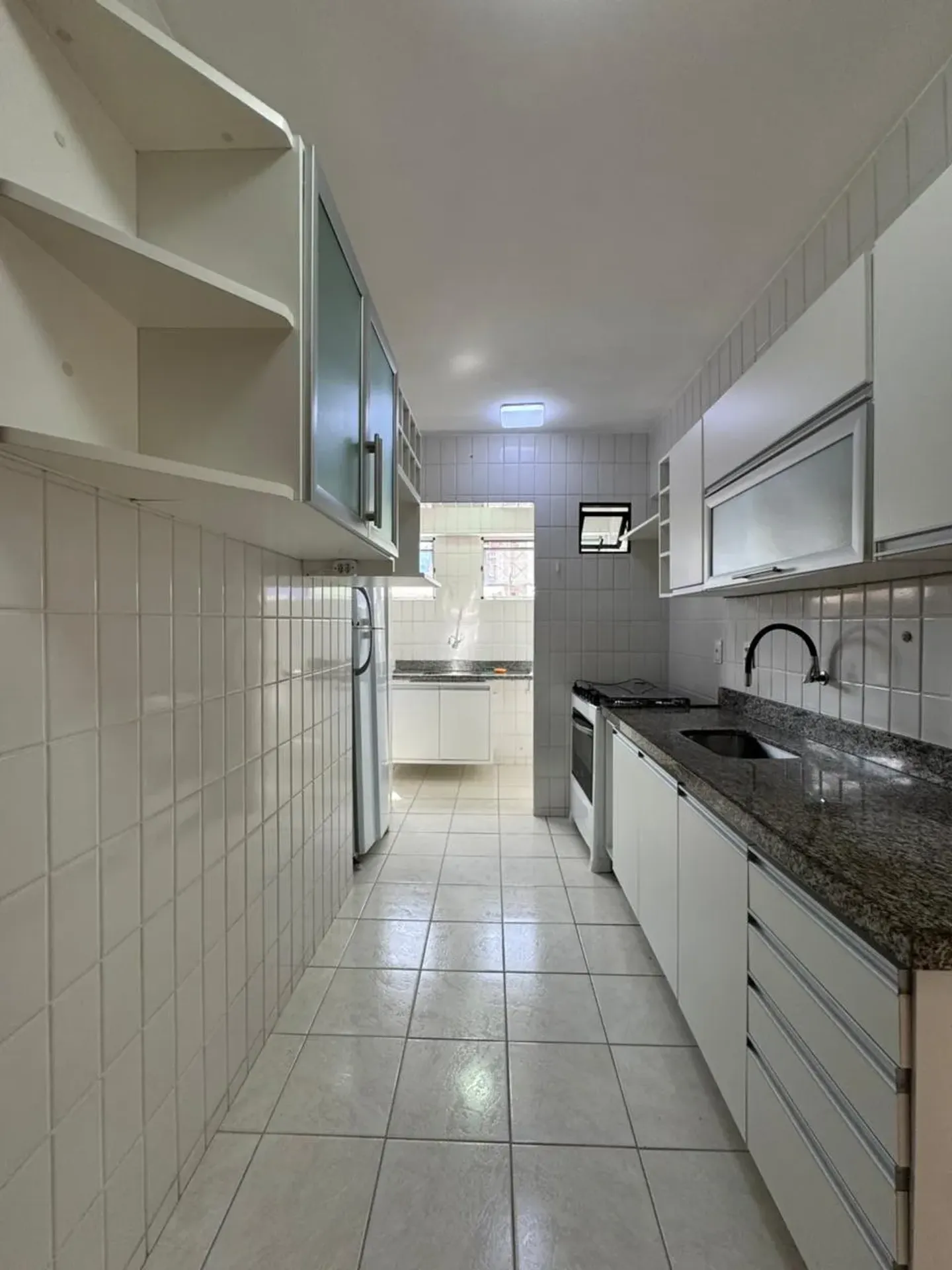 127 m² apartment with a separate kitchen and 3 bedrooms — photo 8