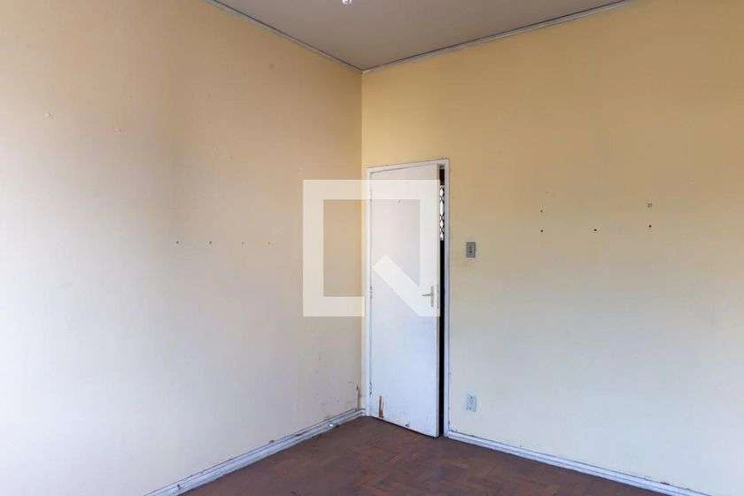 Apartment with built-in cabinets and balcony — photo 18