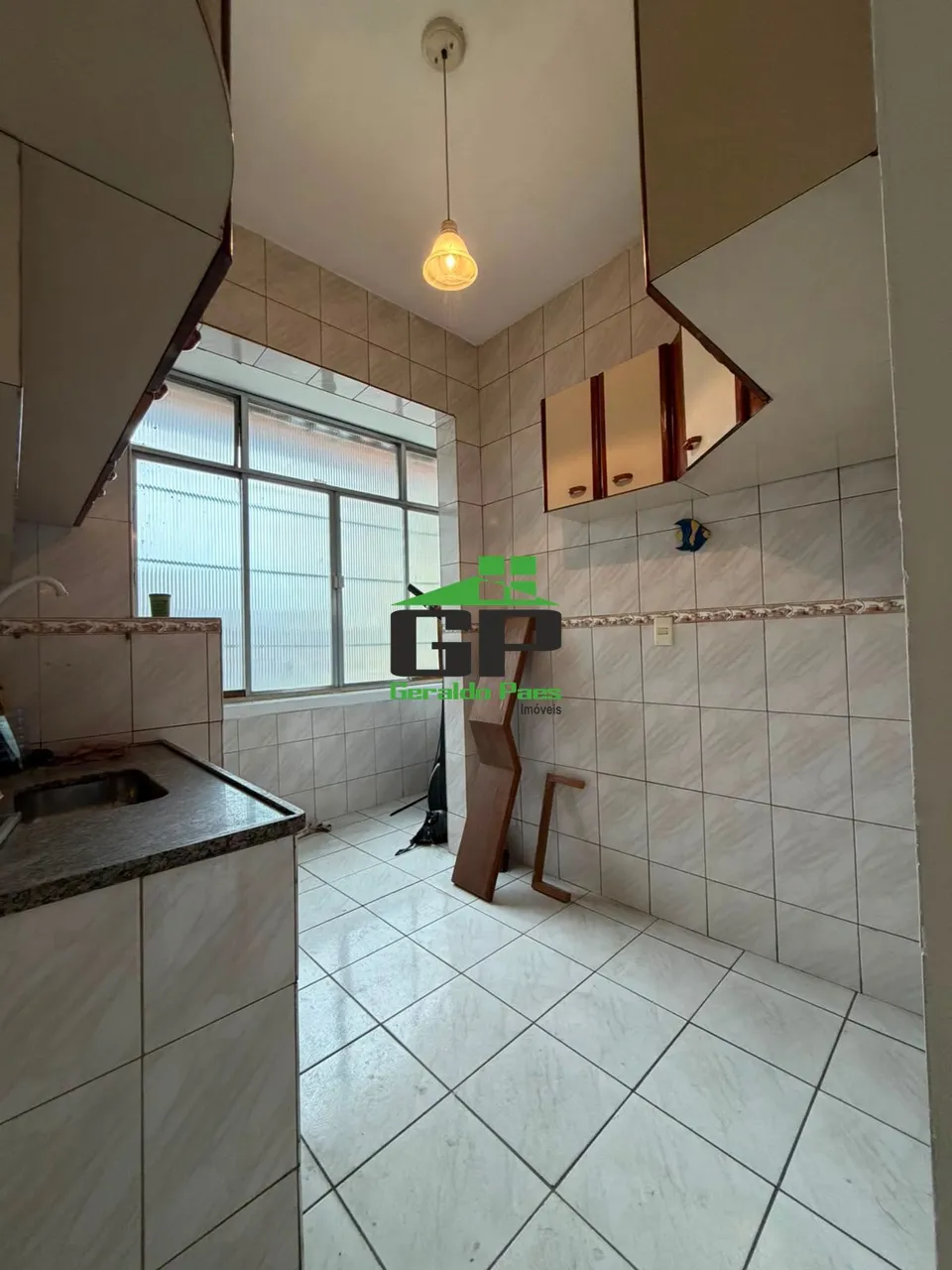2-bedroom unfurnished rental apartment with parking — photo 16