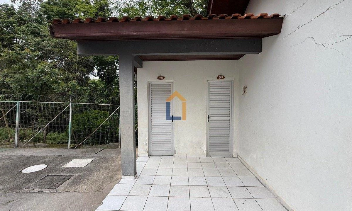 3-bedroom apartment with a washing machine in Curitiba — photo 26