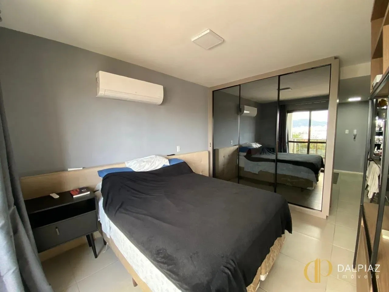 Furnished 46 m² studio with balcony and built-in grill