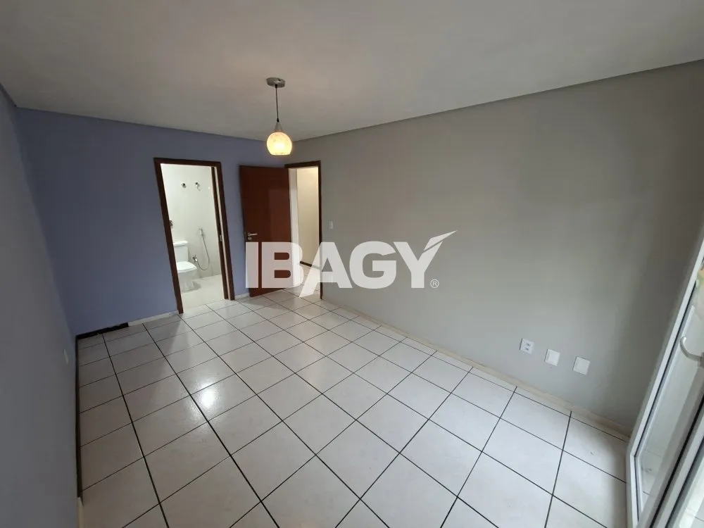 Apartamento de alquiler con 4 dormitorios y 120 m² — photo 4