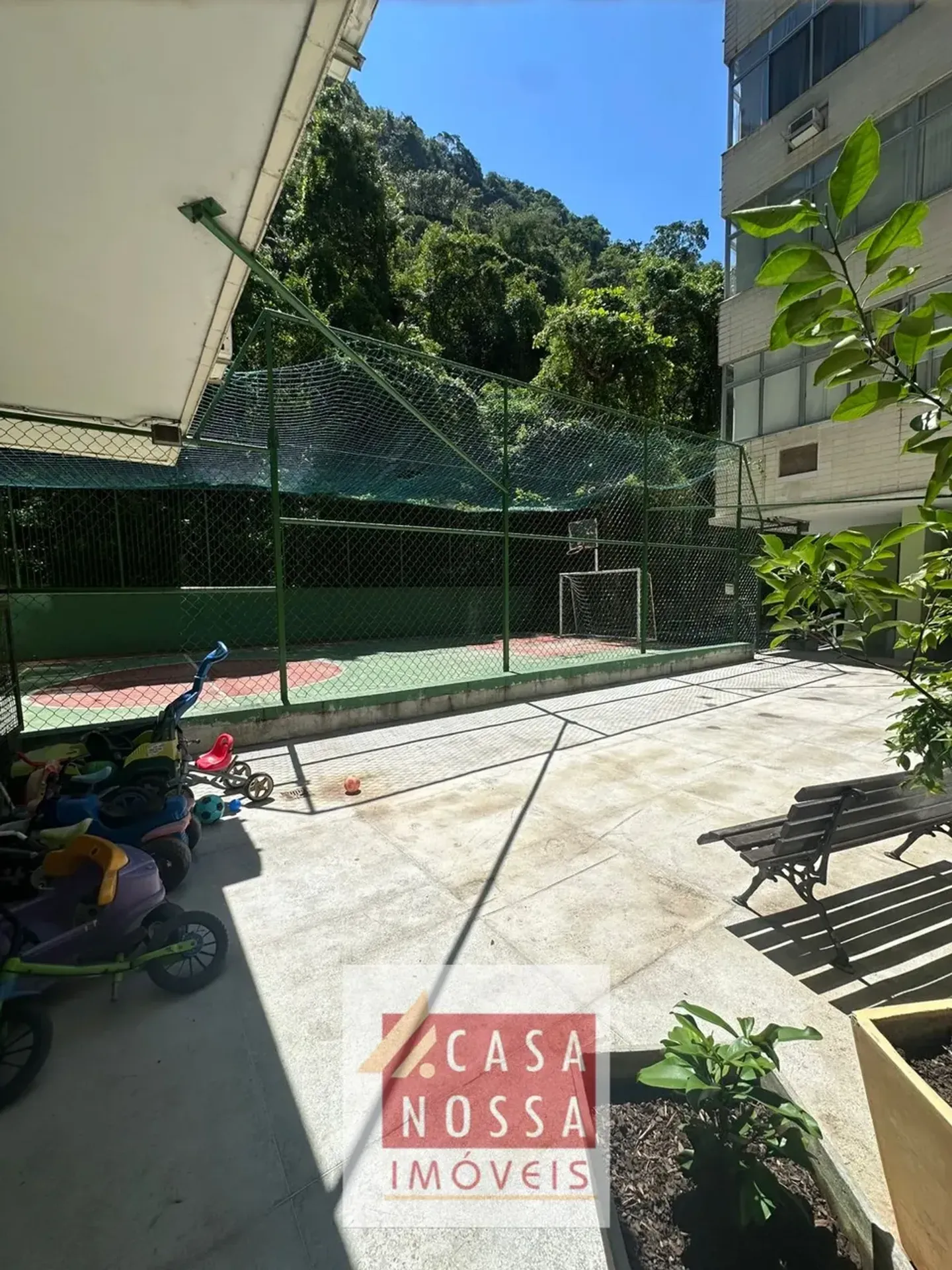 3-bedroom apartment with a park view — photo 22