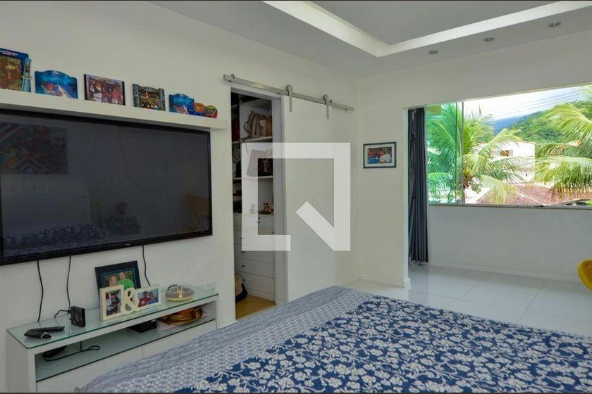 380 m² house with 4 bedrooms and air conditioning — photo 9