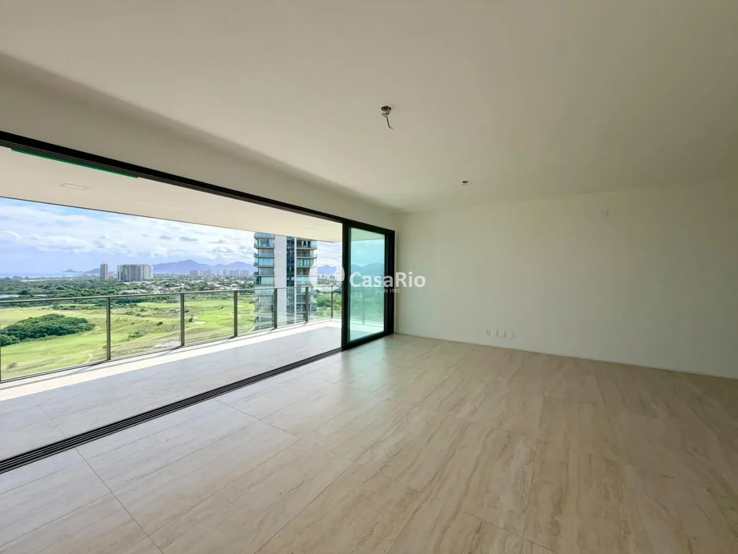 4-bedroom apartment in a building with a sauna — photo 21