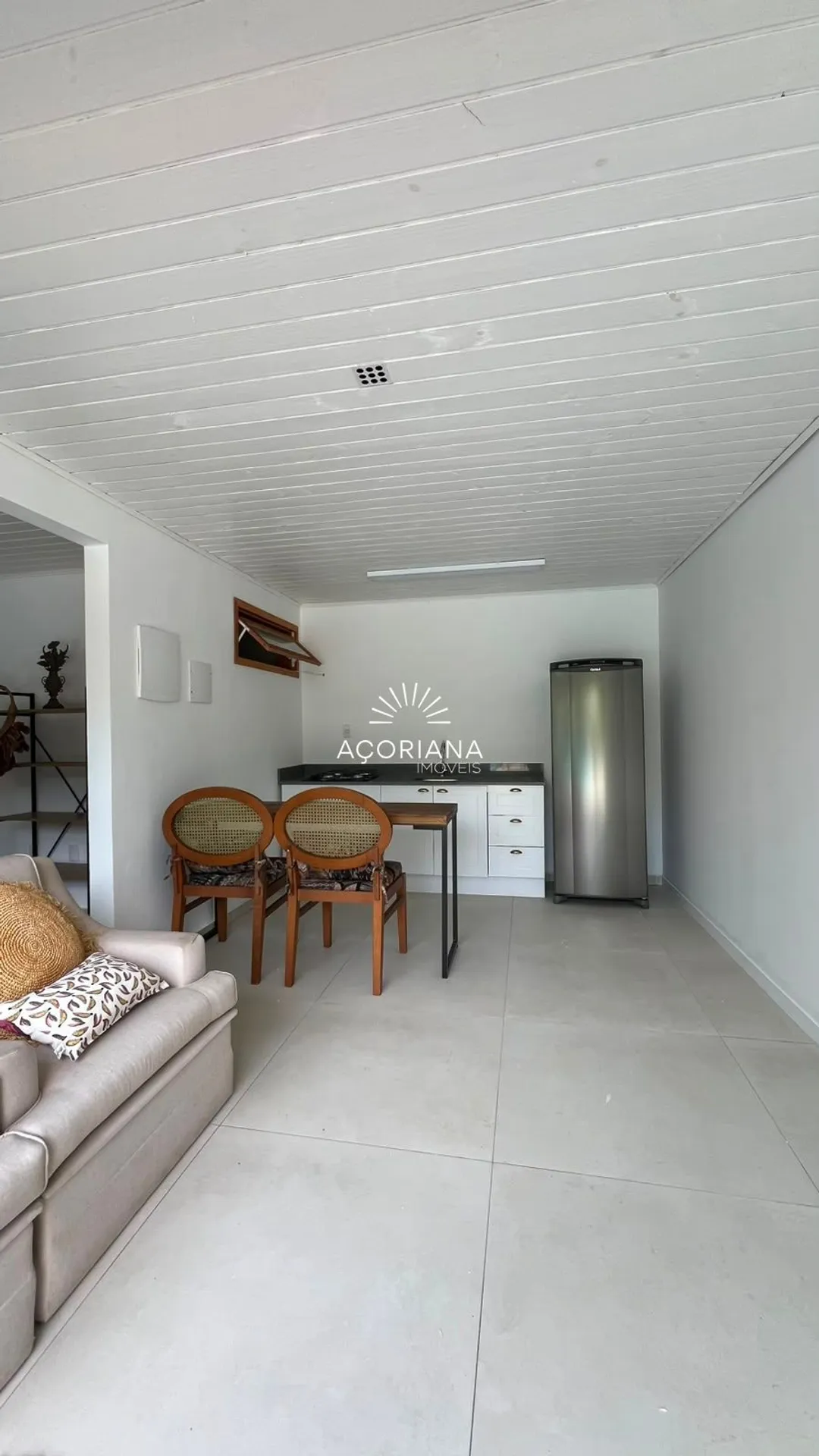 Furnished 600 m² house with 5 bedrooms and an integrated kitchen — photo 54