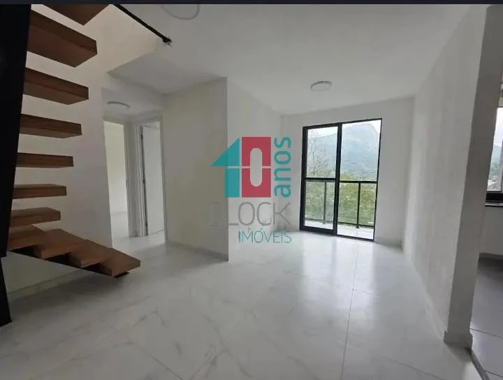 Apartamento amueblado de 120 m² con 2 dormitorios y 1 plaza