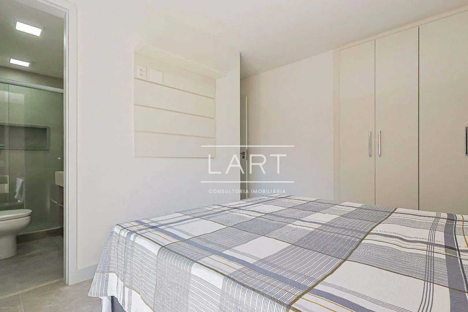 Furnished 100 m² apartment on the 5th floor with 1 parking — photo 12
