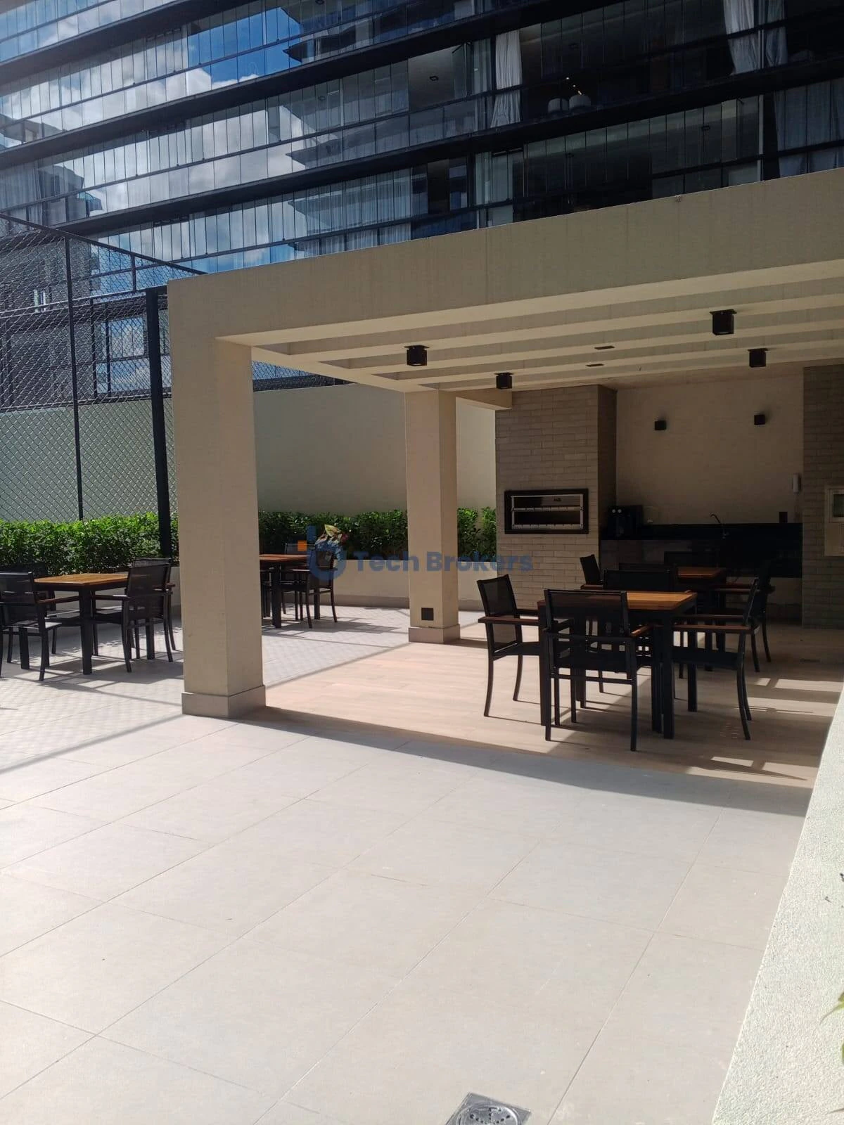 Apartment, 83 m², with a glass-enclosed balcony — photo 3