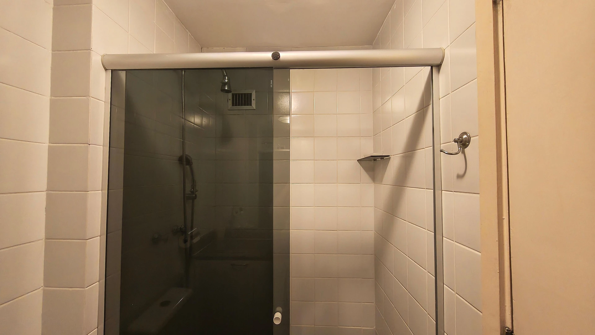 Apartamento mobiliado com 2 quartos e varanda — photo 2