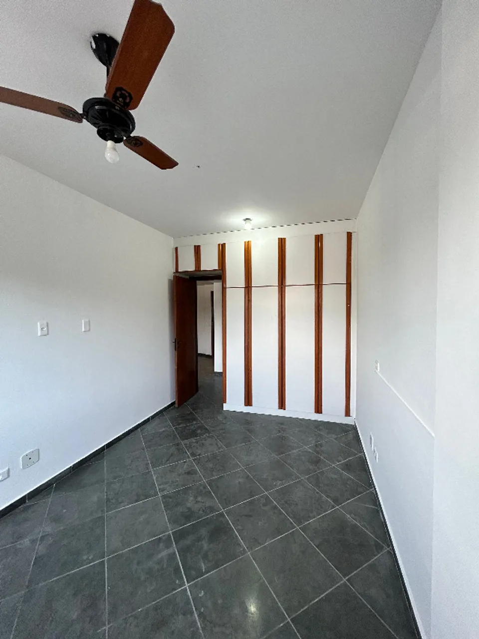 1-bedroom apartment with balcony and 1 parking spot — photo 4