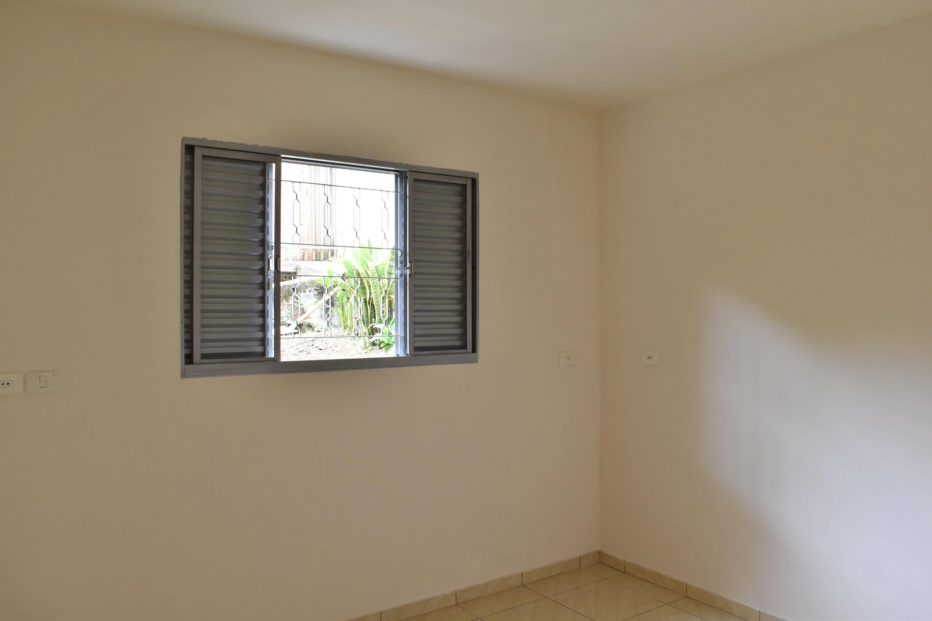 2-bedroom house with a garden in Curitiba — photo 17