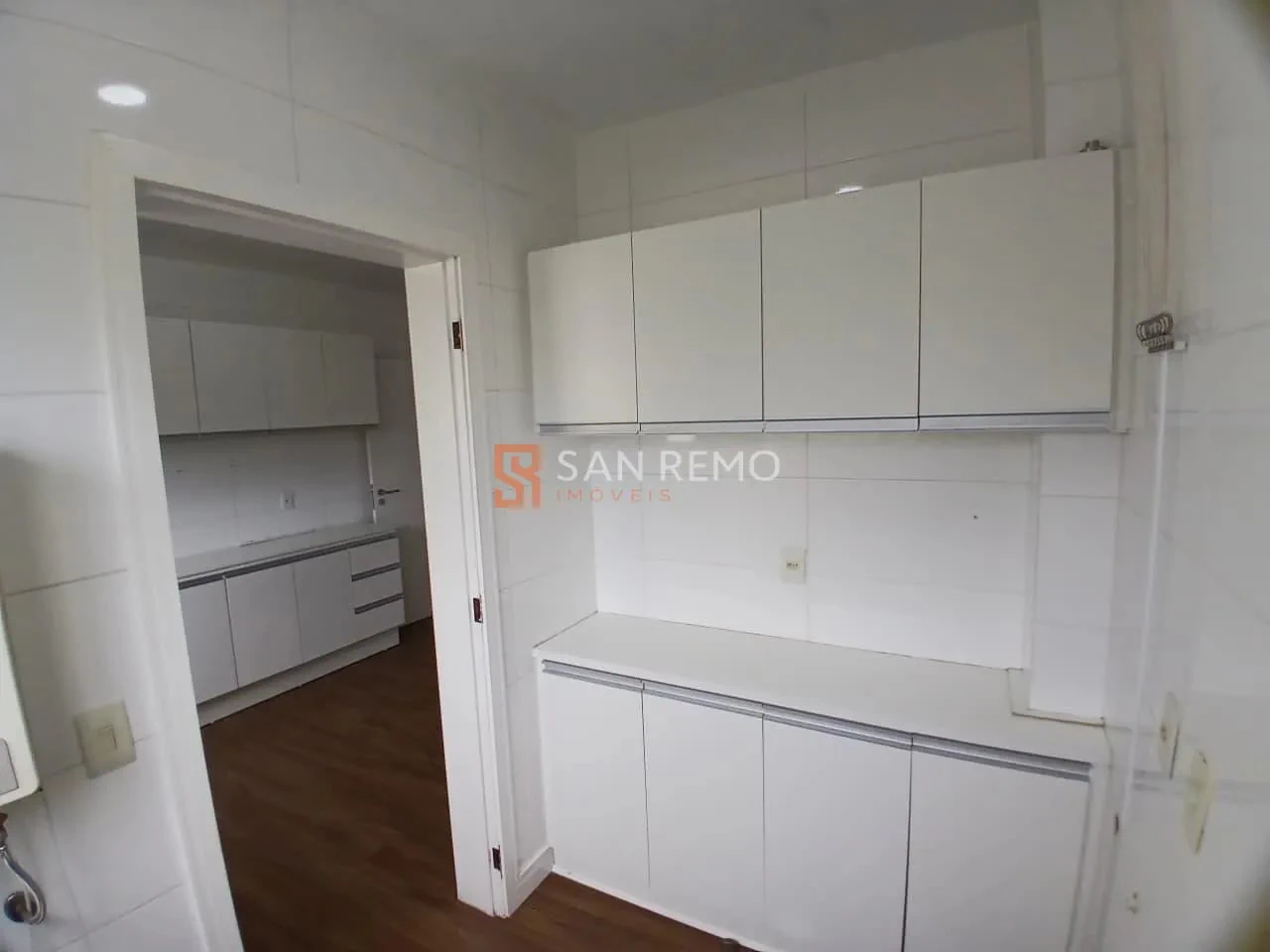 3-bedroom apartment in a building with a pool — photo 8