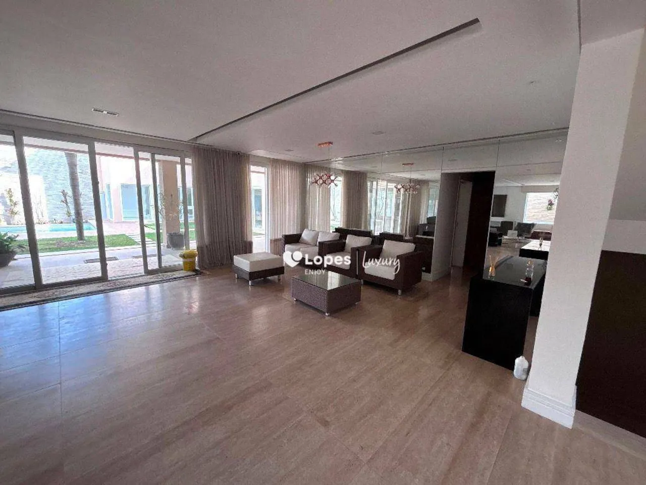 Unfurnished house for rent with 5 bedrooms and 5 baths — photo 3