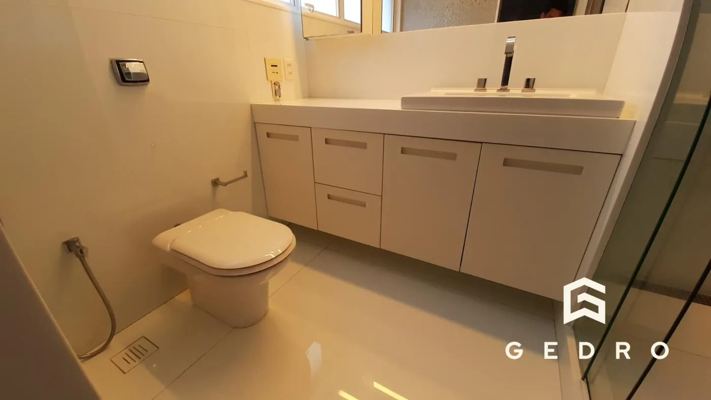Furnished apartment, 320 m², with a water view — photo 20