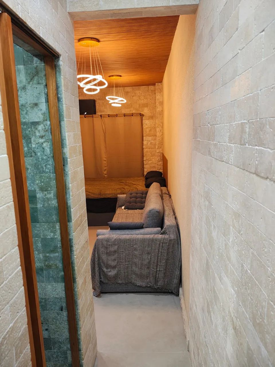 Apartamento de 1 quarto com varanda e 1 banheiro — photo 11