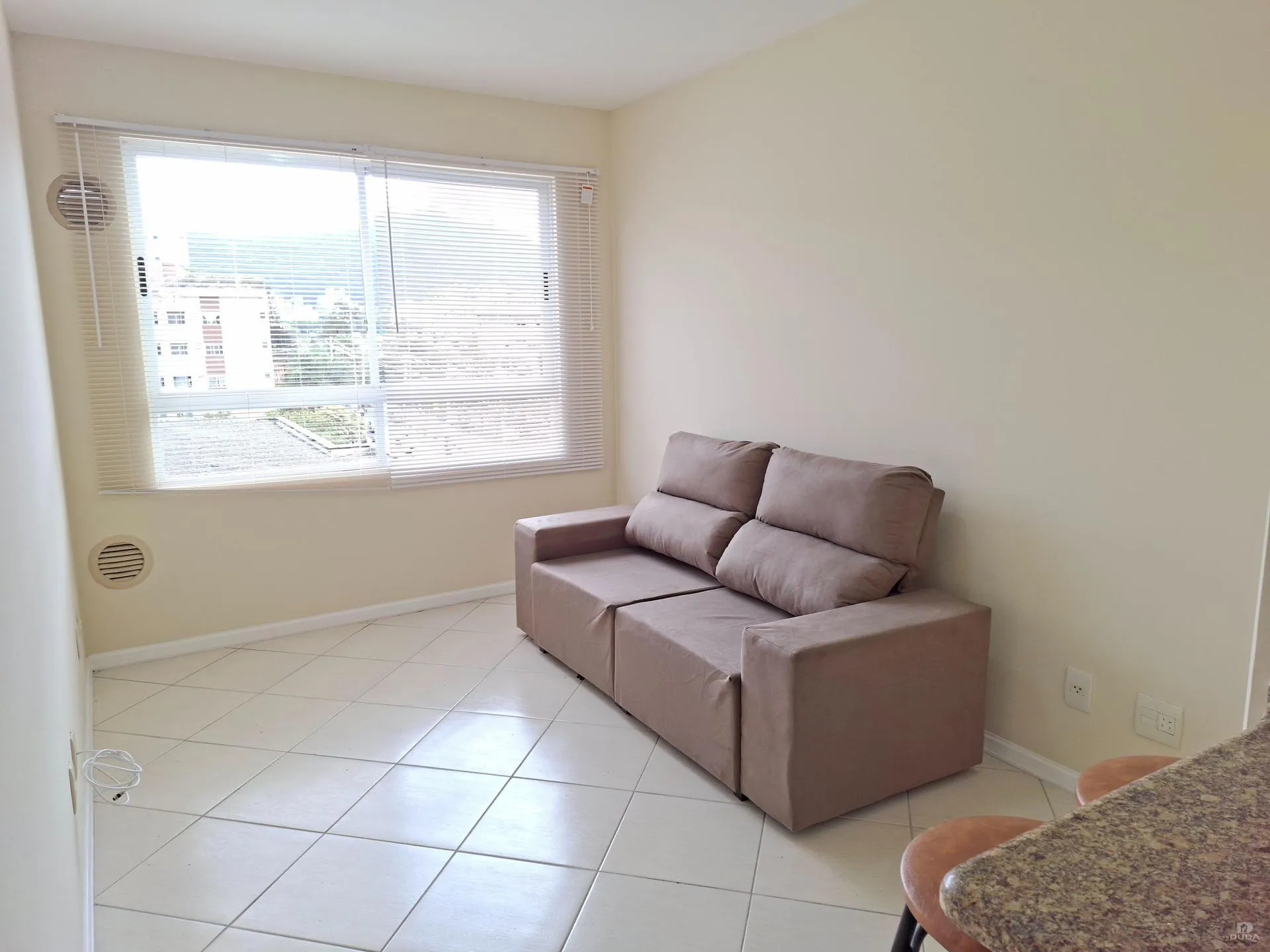 1-bedroom apartment with open-plan kitchen and parking — photo 17