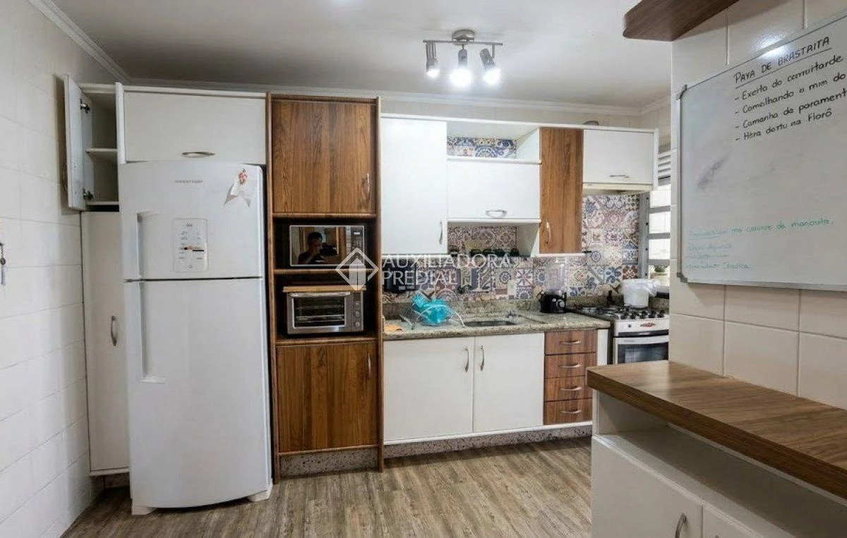 3-bedroom apartment with a washing machine — photo 10