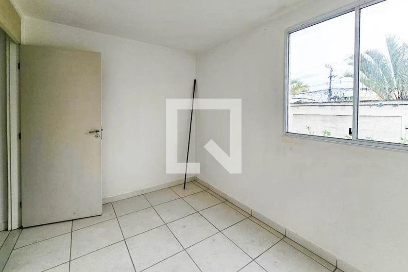 2-bedroom apartment in a building with a gym — photo 32