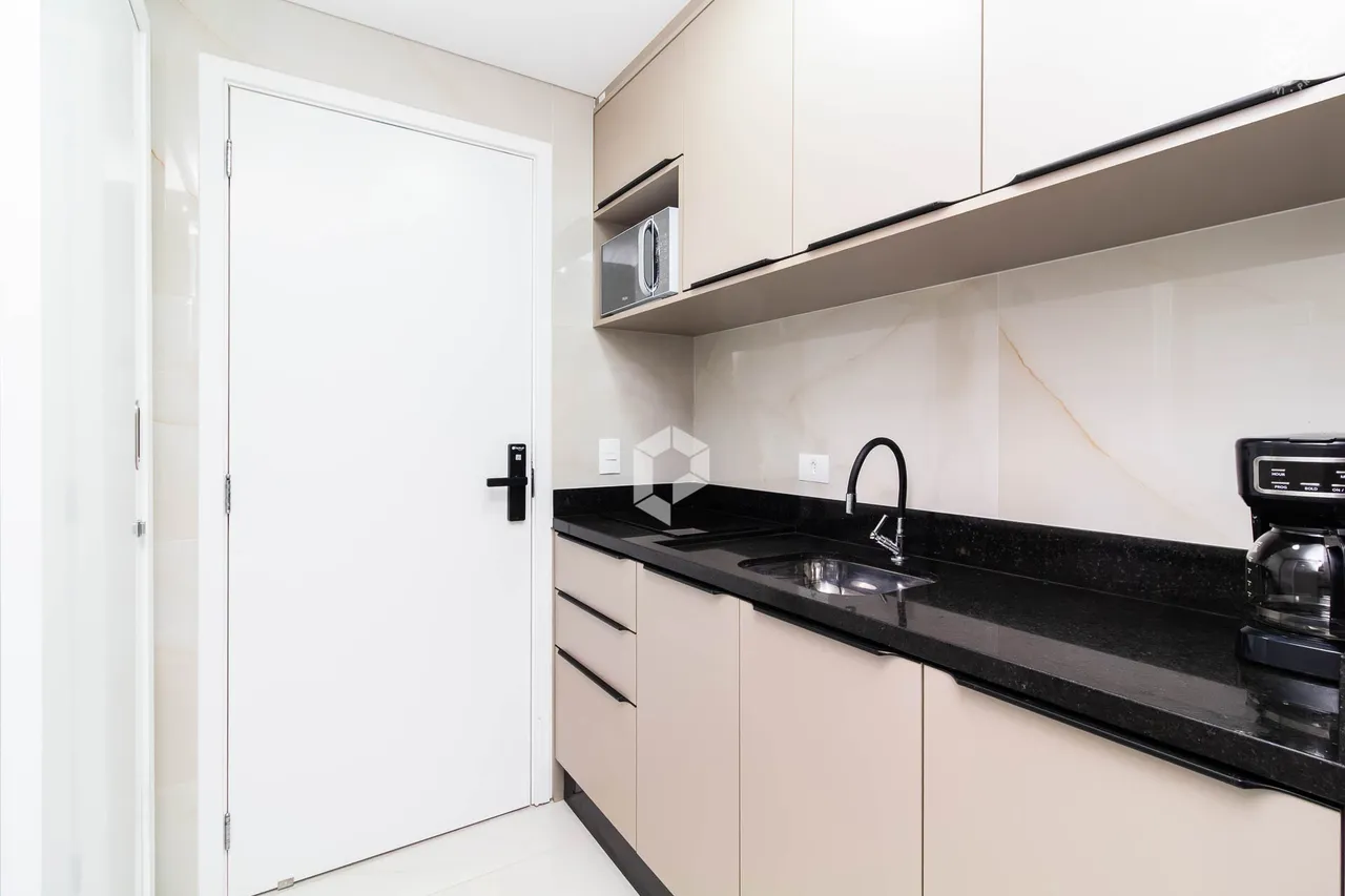 Furnished 1-bedroom apartment with balcony — photo 5