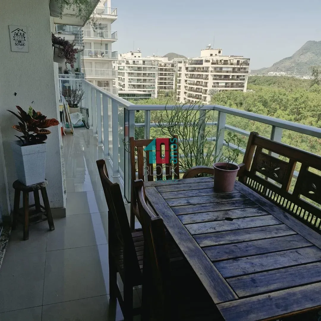 3-bedroom apartment in a building with a gym — photo 5