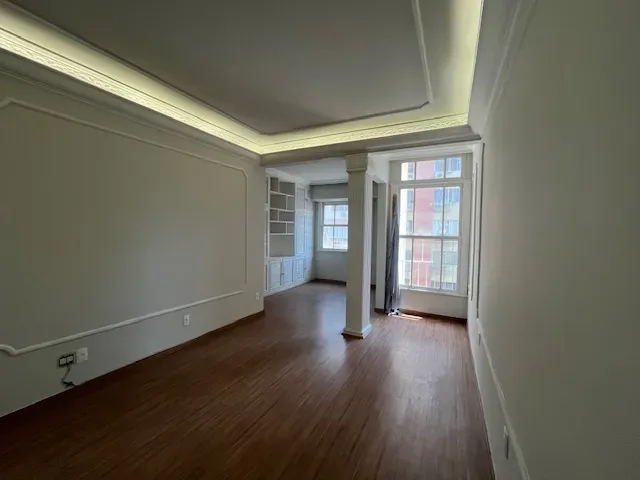 Apartamento, 75 m², com piso de madeira ou laminado — photo 2
