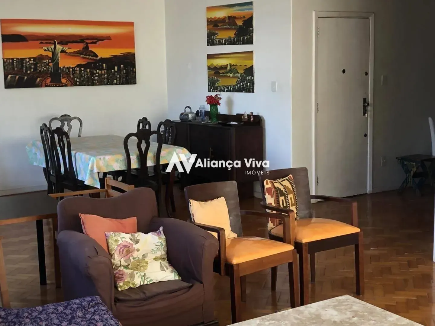 Top-floor apartment with 3 bedrooms and 3 bathrooms — photo 15