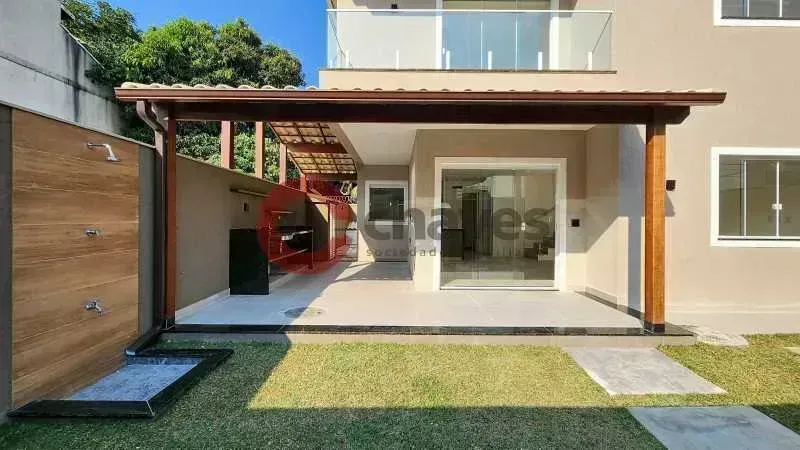 Casa com 4 quartos e 5 banheiros, cozinha integrada a gás — photo 17