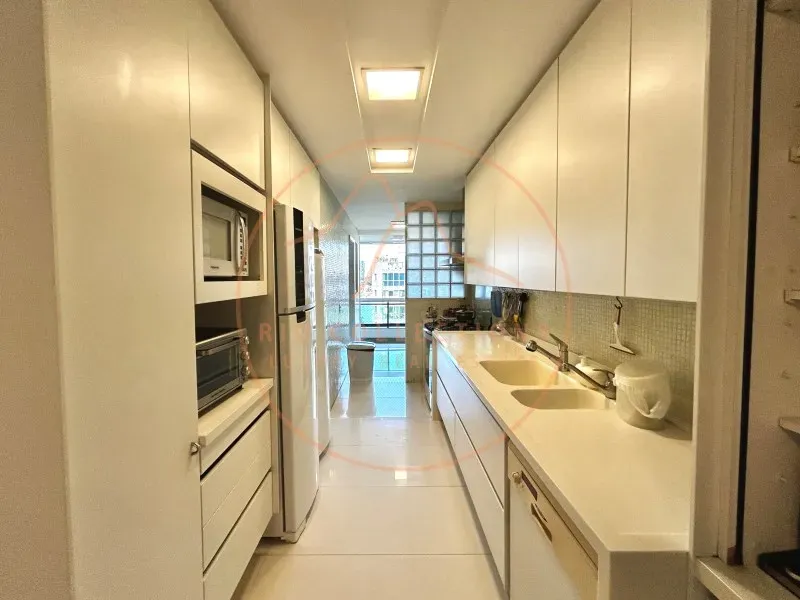 Furnished apartment, 419 m², with a bathtub — photo 13