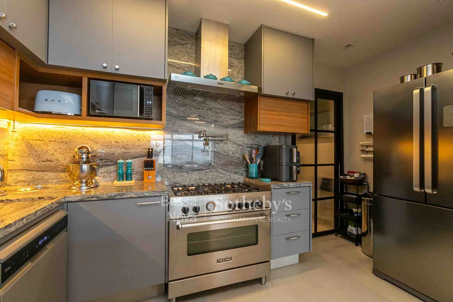 Furnished apartment, 155 m², with a dishwasher — photo 4