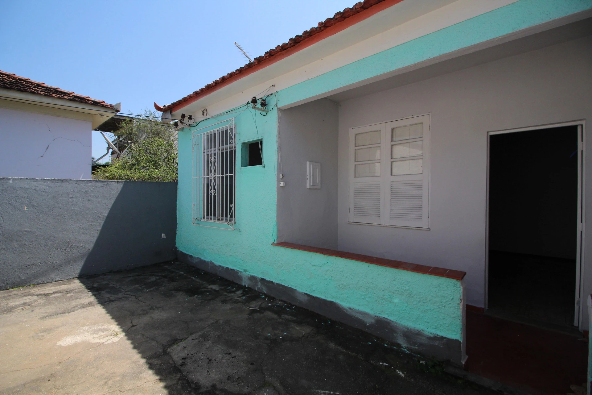 One-bedroom house with a garden — photo 3