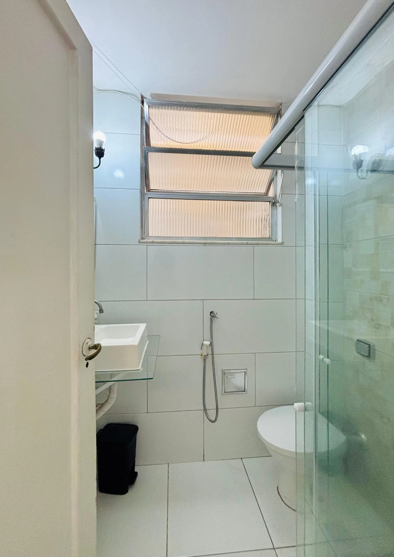 3-bedroom apartment with a water view — photo 10
