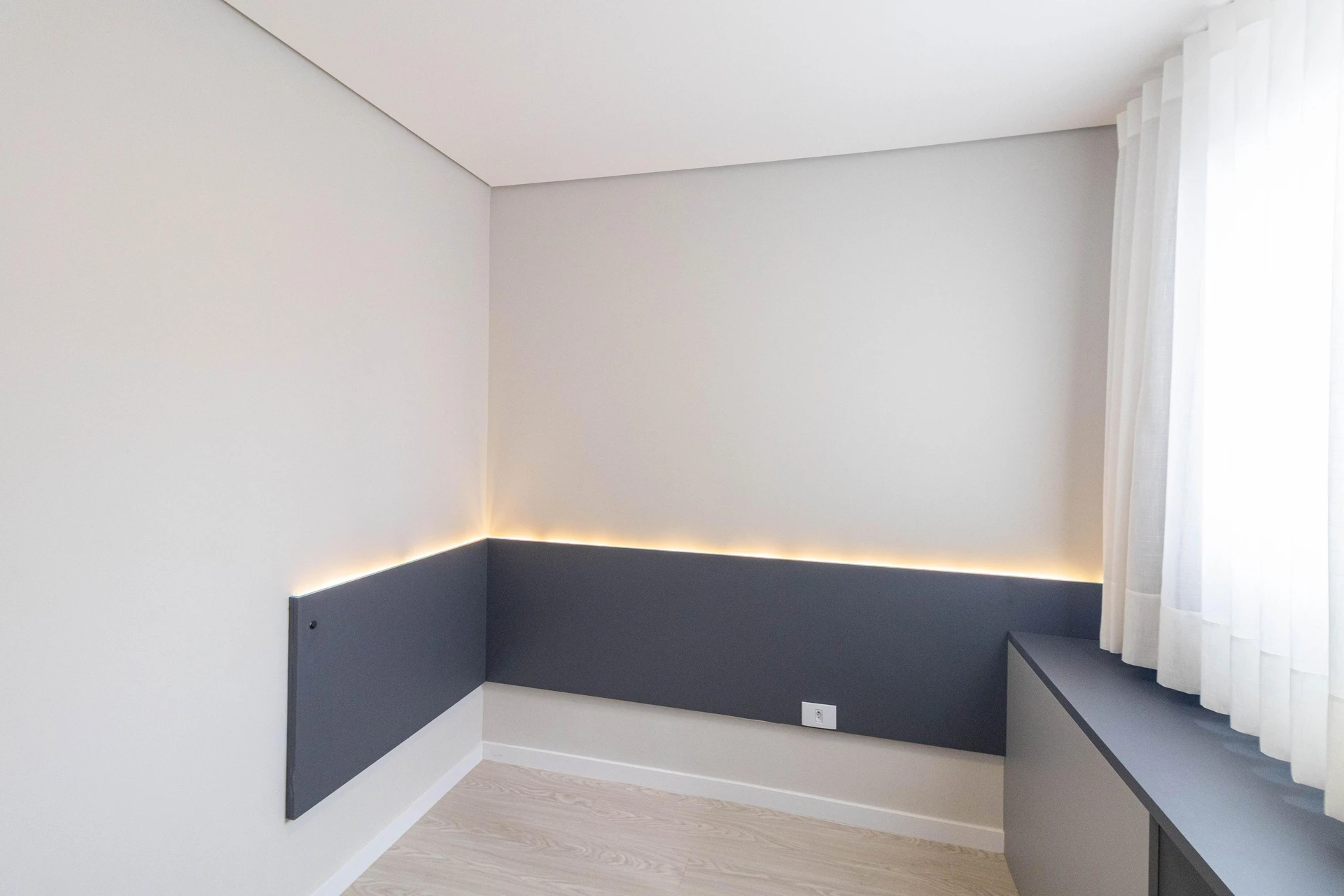 2-bedroom apartment with a washing machine in Curitiba — photo 8