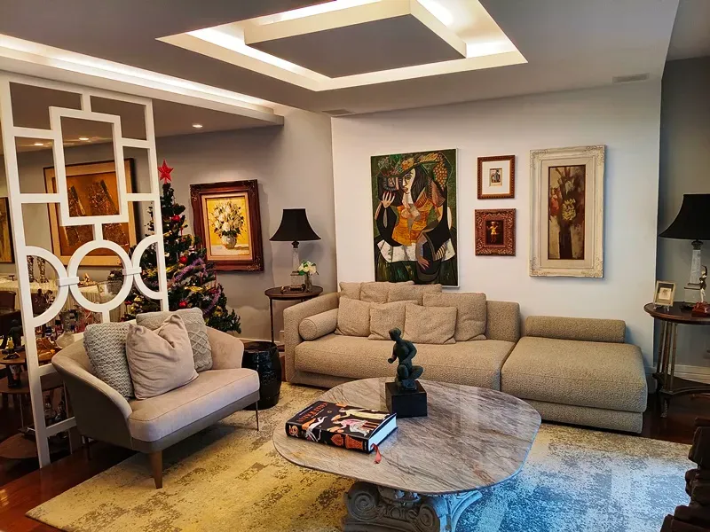 Apartment with 4 bedrooms and a enclosed glass balcony — photo 2