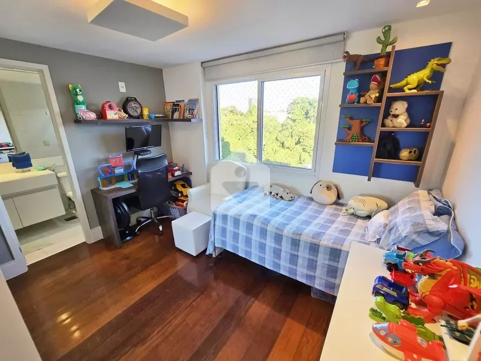 Furnished apartment with 3 bedrooms and 5 bathrooms — photo 28