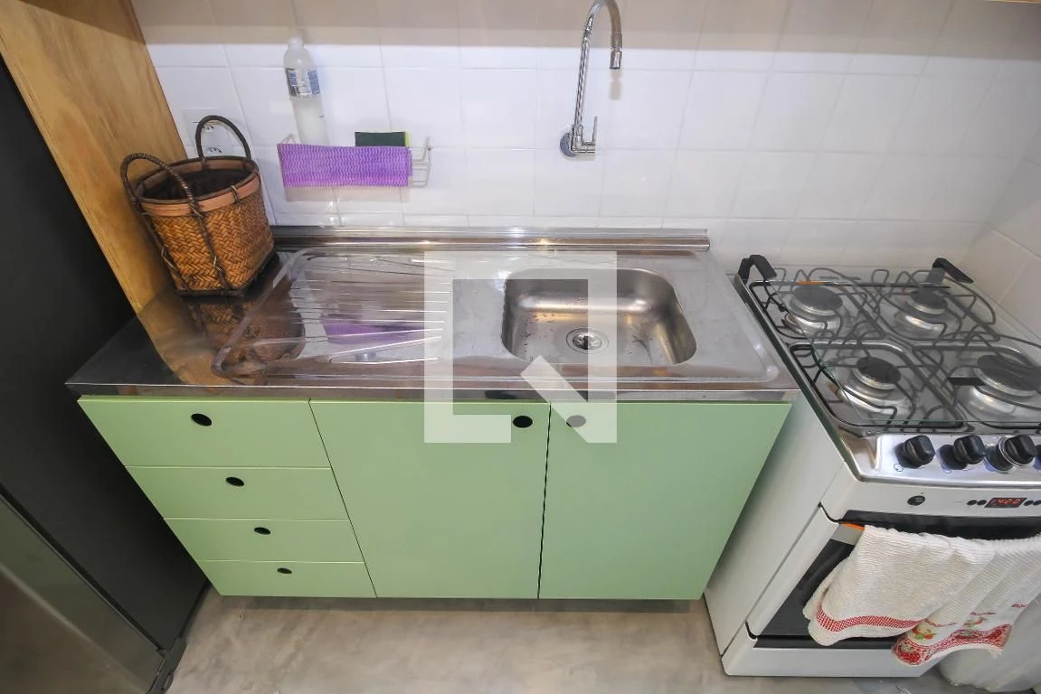 Furnished apartment with an open gas kitchen — photo 22